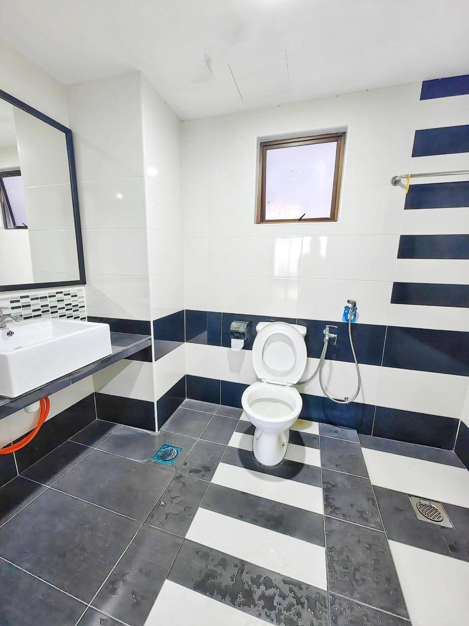 Klebang Gx & Partial Seaview P0805 With Youtube, Tv Games & Toys Apartment Malacca